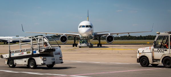 Klare Regeln und Verhältnisse bei Verträgen mit Piloten in der Luftfahrtbranche – Vertragslage bei Ryanair nicht hinnehmbar