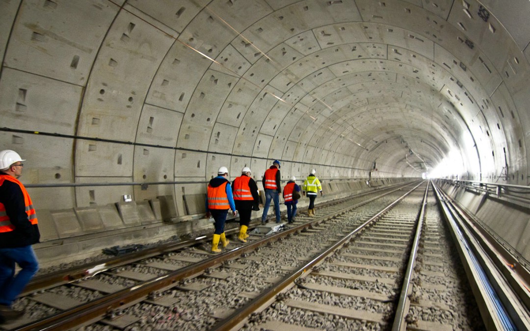 „Bundestag trifft Düsseldorfer Unterwelt“ – Tunnelbesichtigung der Wehrhahnlinie