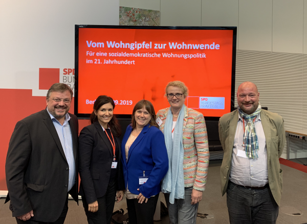 SPD-Fraktion fasst Beschluss zur Wohnungswende / Düsseldorfer Teilnehmer*innen beim Wohngipfel in Berlin