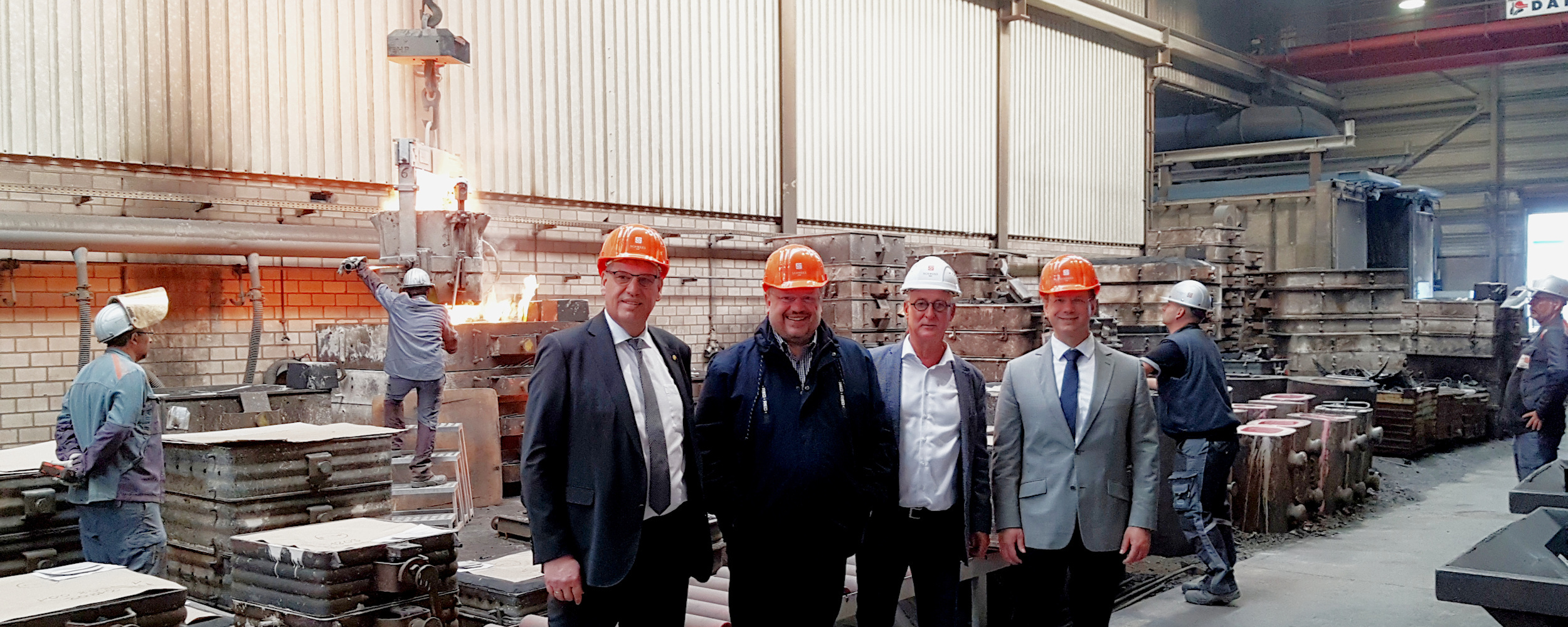 Andreas Rimkus besucht die Edelstahlwerke und Gießerei Schmees in Langenfeld