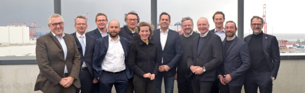 Olaf Lies / Siemtje Möller / Andreas Rimkus / Bernd Westphal anlässlich ihres gemeinsamen Besuchs beim Energy Hub Wilhelmshaven