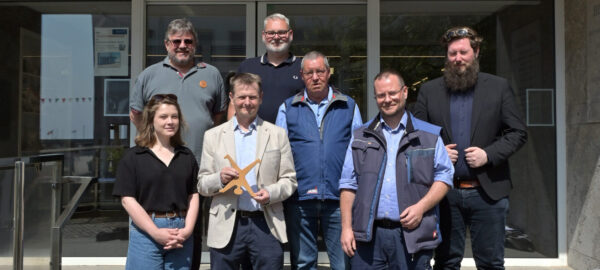 Deät Lun dief deät blooat iaanmoal - "Helgoland gibt es nur einmal!"